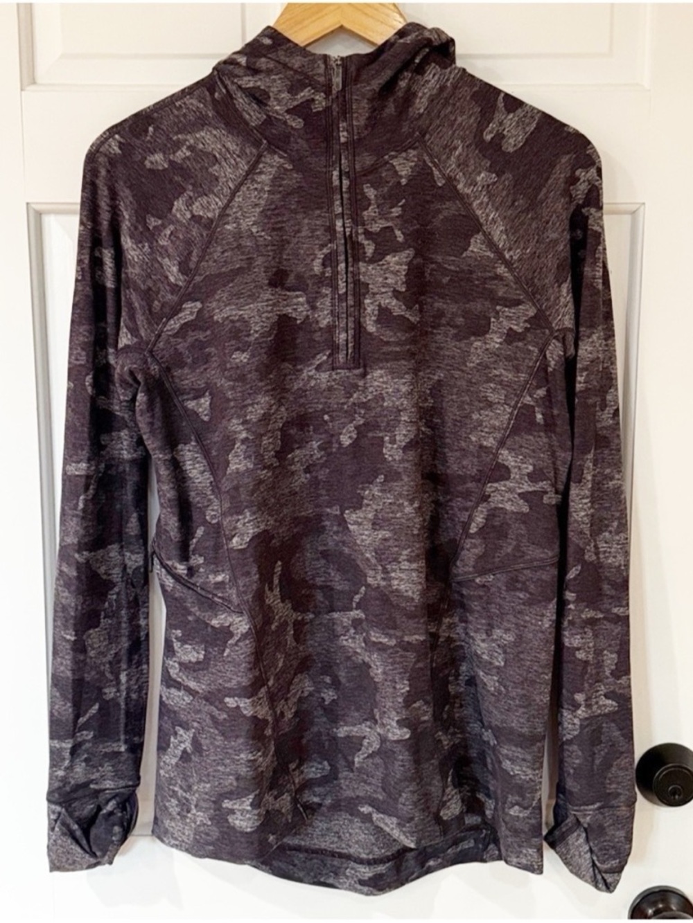 Lululemon Pullover with Hood Warm Stabilizer 1/2 Zip Camo Size 6